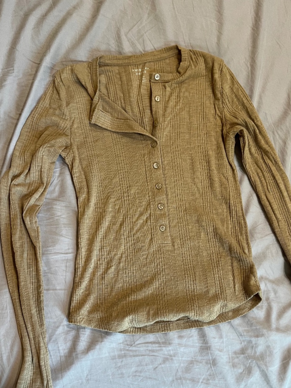 American Eagle long sleeve Henley top